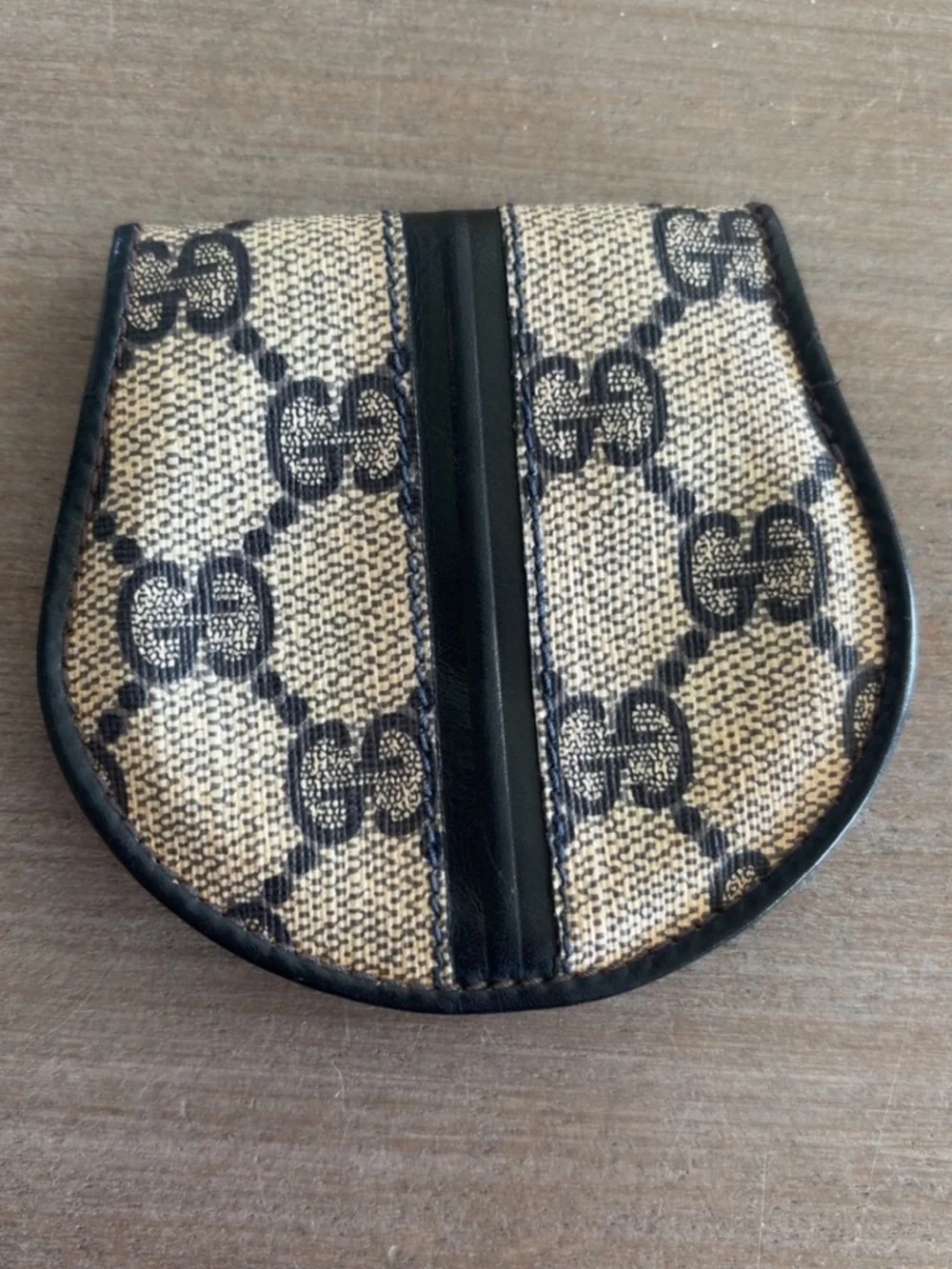 Gucci Beige and Black GG Monogram Coin Case - Picture 2 of 8